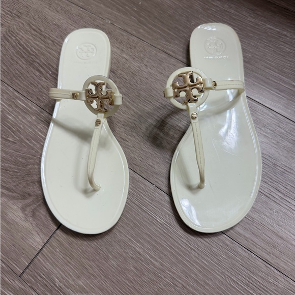 Tory Burch Shoes - Tory Burch Miller Jelly Sandals Ivory | Gold Logo | Size 8